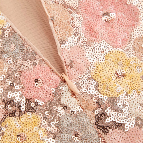 NWOT FLORAL SEQUIN SCOOP NECKLINE SPLIT MINI DRESS - Picture 8 of 12